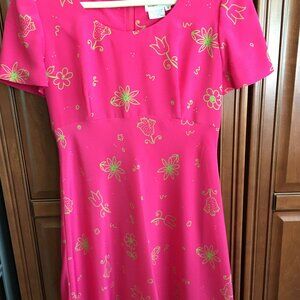 Maggy London short sleeve, pink "party" dress, size 8 with floral print